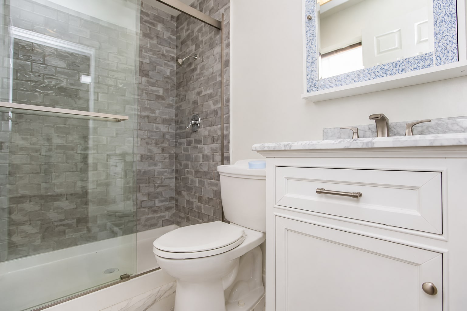 Full Bathroom Downstairs - 2185 Bush St