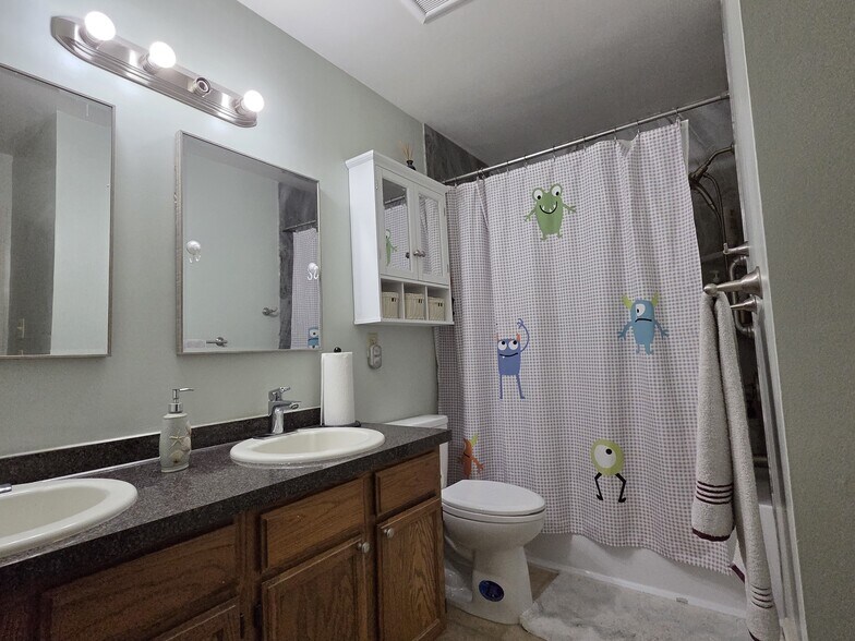 Building Photo - 34 Degas Cir