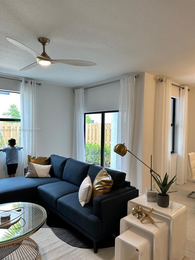 Building Photo - 12929 SW 286th Wy