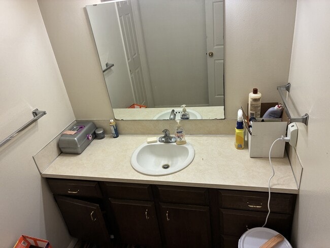 Building Photo - 1850 N 840 W