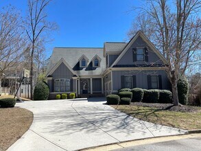 Building Photo - Live in The Georgian