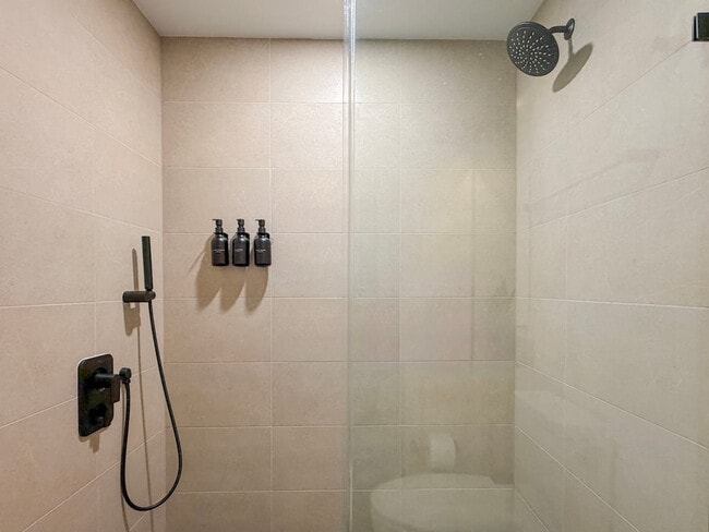 Building Photo - 225 N Miami Ave