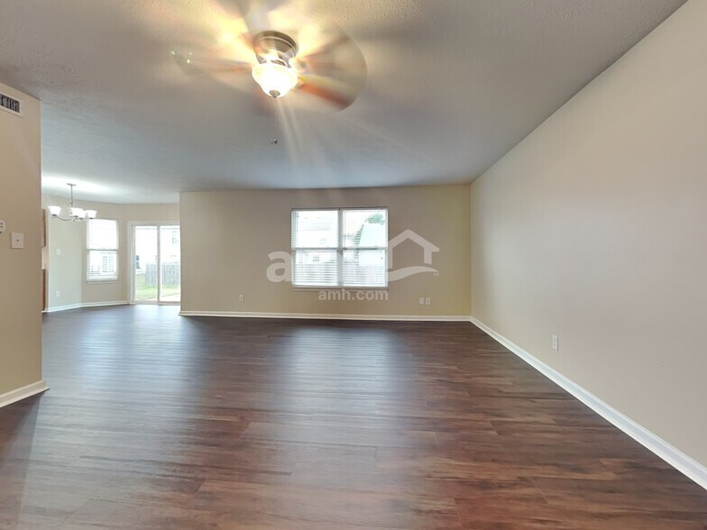 Building Photo - 15003 Lovely Dove Ln
