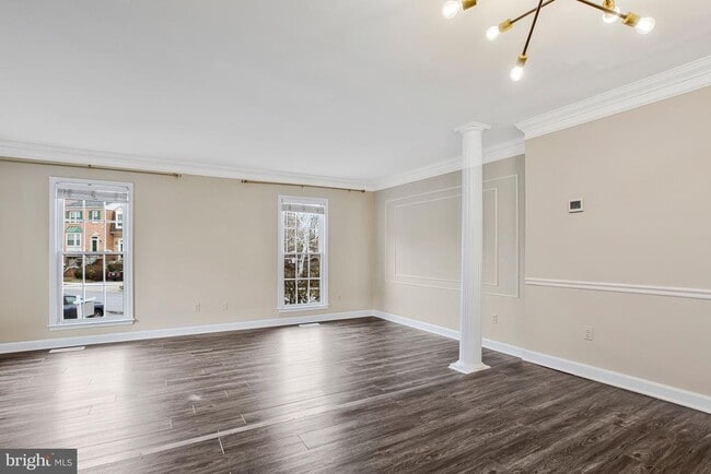 Building Photo - 14669 Cambridge Cir