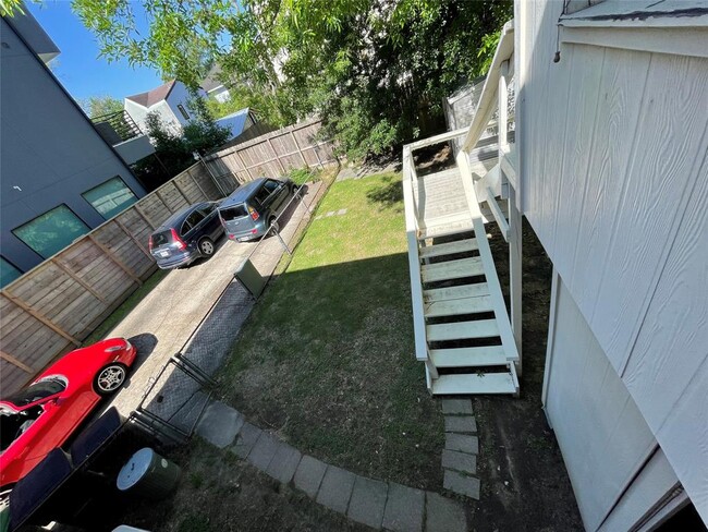 Building Photo - 2406 Brun St