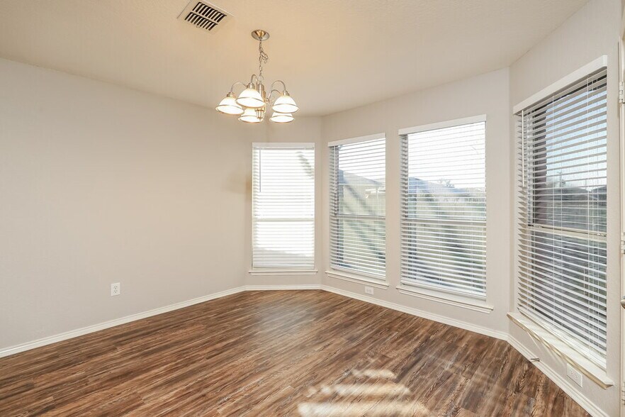 Building Photo - 7406 Horizon Point