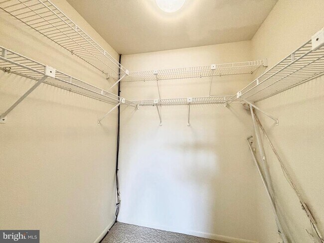 Building Photo - 15316 Pine Orchard Dr