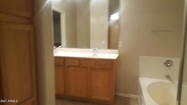 Building Photo - 12522 W Campina Dr