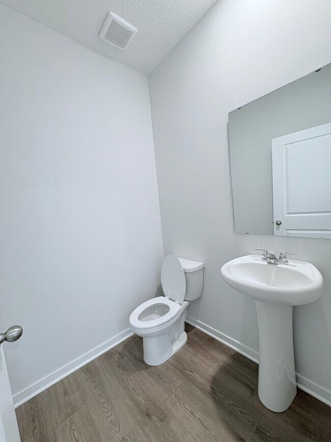 Building Photo - New Build 4-bedroom, 2.5-bath, Pet Friendl...