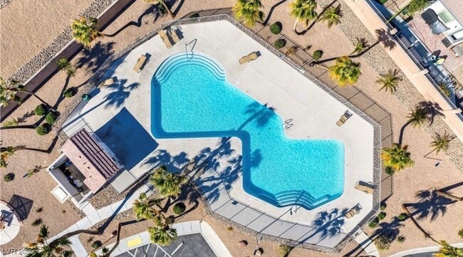 Building Photo - GORGEOUS 3 BEDROOM 2 BATH HOME