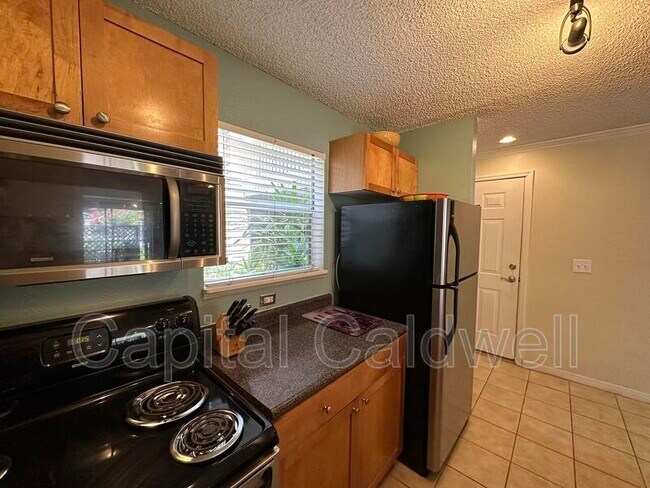 Building Photo - 2500 Winding Creek Blvd