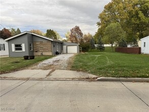 Building Photo - 171 Marion Ave