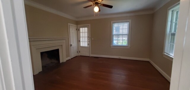 Building Photo - 932 Carr St