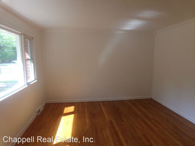 Building Photo - 2 br, 1 bath House - 15711 S. Crater Rd.