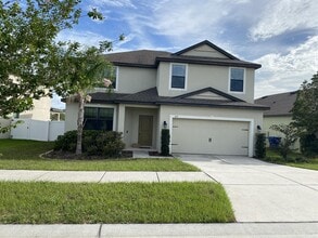 Building Photo - 610 Silverthorn Pl