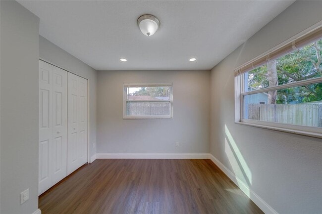 Building Photo - 3/2 home - Renovated in Dunedin