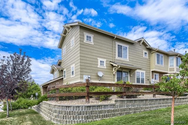 Building Photo - 7526 S Quatar Way