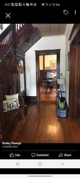 Entryway - 1256 Elk St
