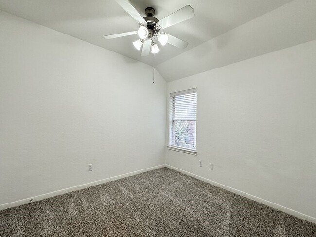 Building Photo - 73 E Montfair Blvd