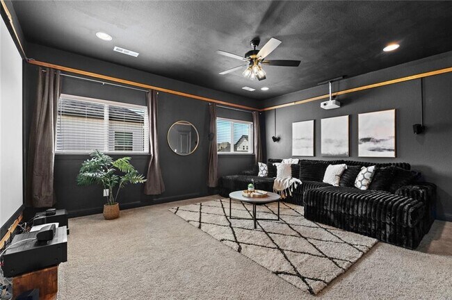 Building Photo - 230 Bequette Ln