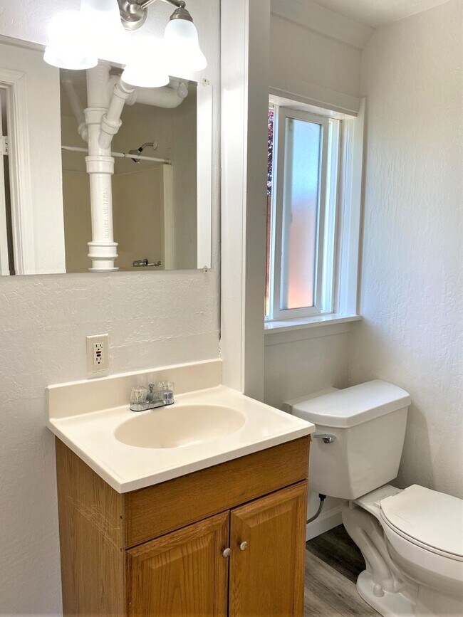 Building Photo - Cozy Studio w/ Private Fenced-In Yard and ...