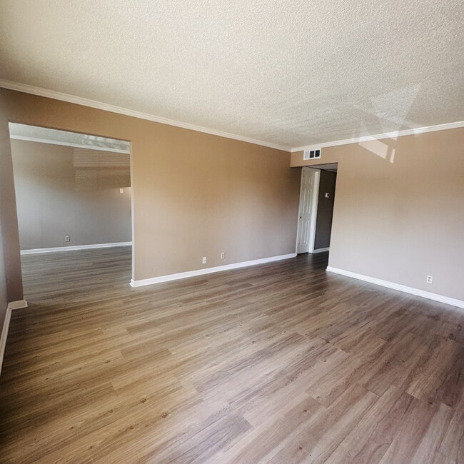 Building Photo - Welcome Home to your 2 Bedroom | 1 Bathroom Apartment Home located at Chateau Royal in Orange, TX!