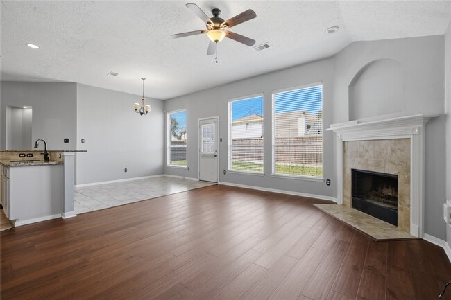 Building Photo - 3206 Ivory Pointe Dr