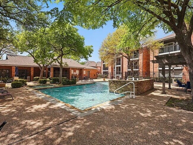 Building Photo - Charming 1-Bedroom Condo in Gated North Da...