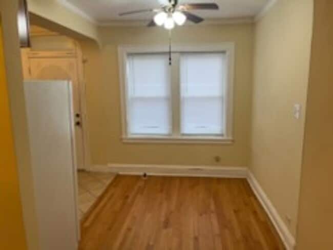 Building Photo - Condo wFREE HEAT in Belmont Cragin! In-uni...