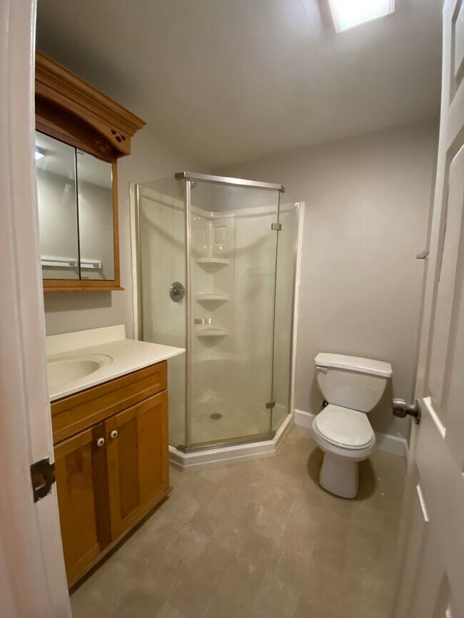 Building Photo - Charming 3-Bedroom, 2-Bath House with Detached Garage on west side of Athens, GA - PRE-LEASE FOR ...