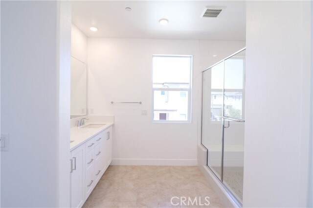 Building Photo - 273 Shoveler