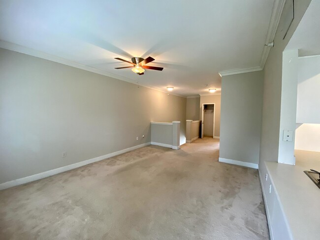Building Photo - 11600 Tomahawk Creek Pkwy