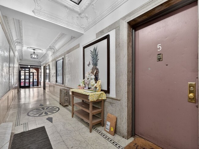 Building Photo - 154 S 3rd St