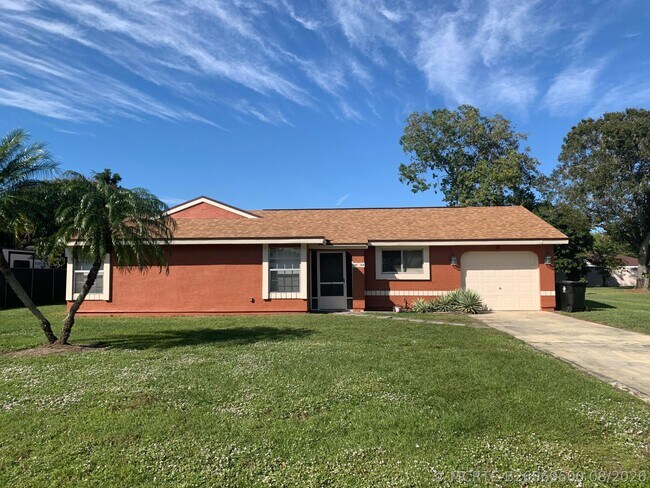 Building Photo - 1955 SE Tiffany Ave