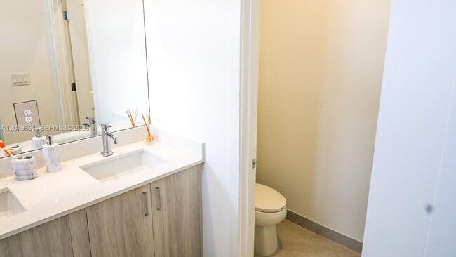 Building Photo - 5868 Agostino Way