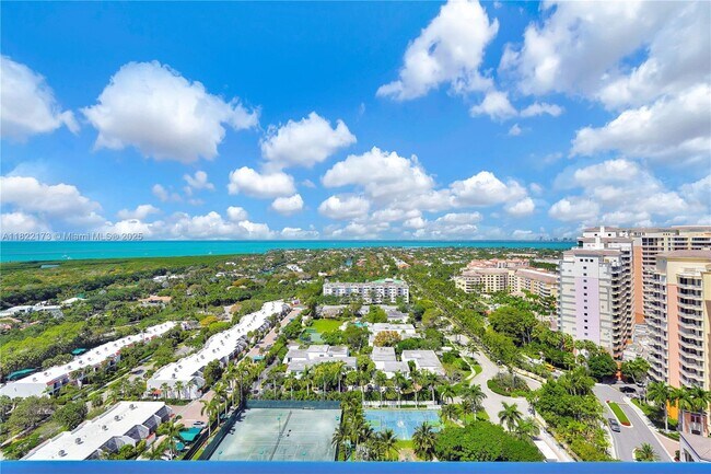 Building Photo - 881 Ocean Dr