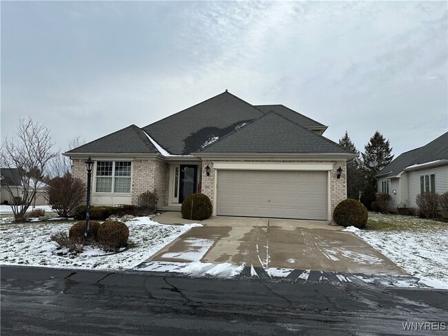 Building Photo - 8047 Laurel Park Ln