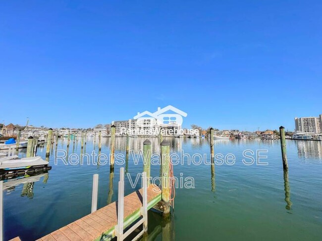 Building Photo - 411 Harbour Point
