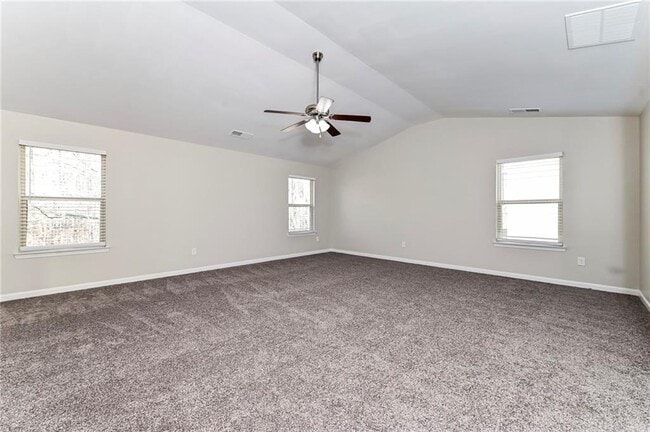 Building Photo - 1142 Paramount Dr