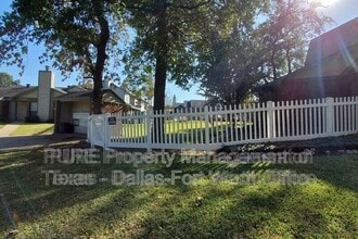 Building Photo - 814/103 Castleglen Drive