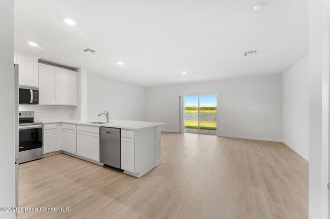 Building Photo - 9734 Venetian Sq