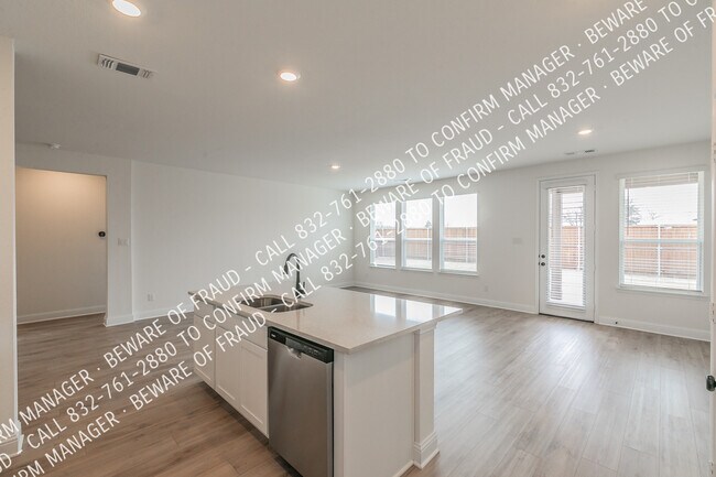 Building Photo - 346 Boroughbridge Dr