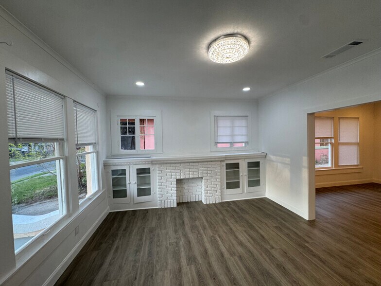 Building Photo - 2507 Highland Ave