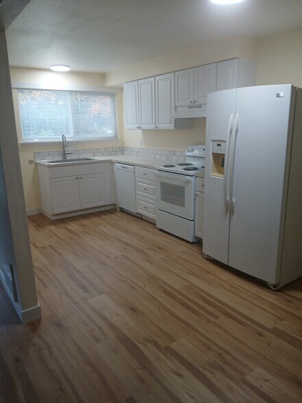 Building Photo - 7622 Chinook Ave