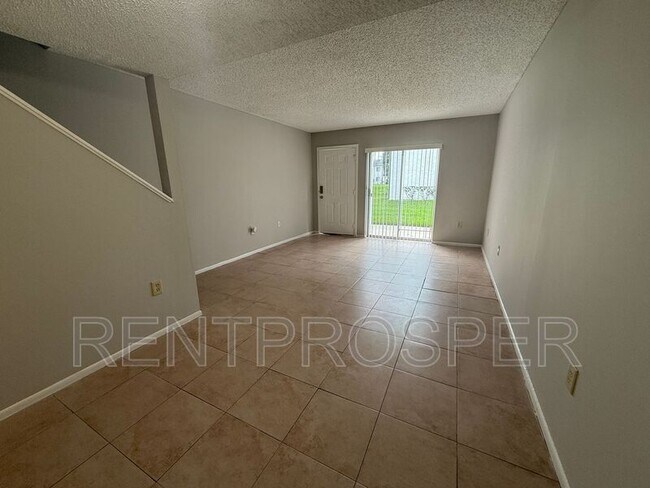 Building Photo - 4211 S Semoran Blvd