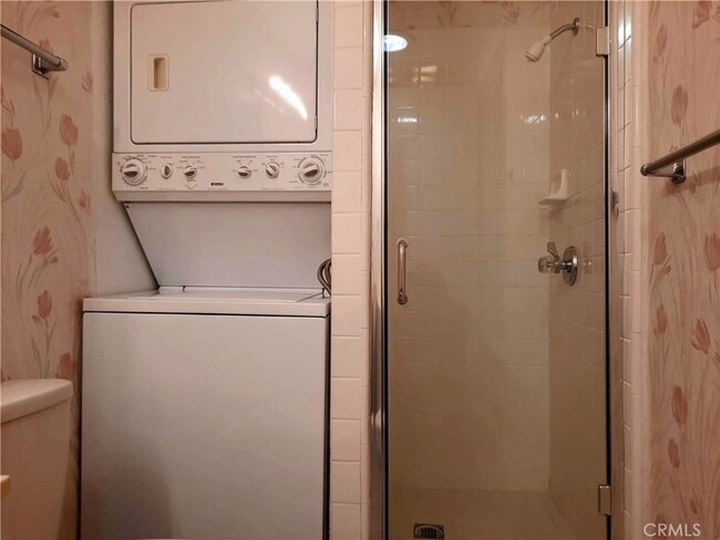 Building Photo - 2233 Via Puerta
