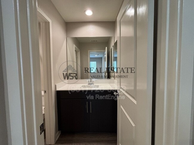 Building Photo - 12843 Greenstone Way