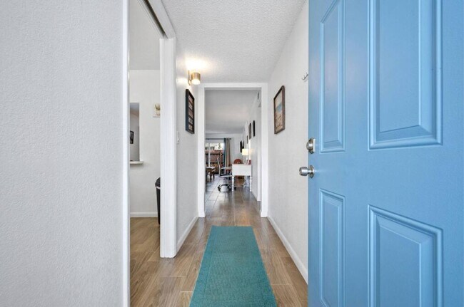 Building Photo - 308 Southwind Ct