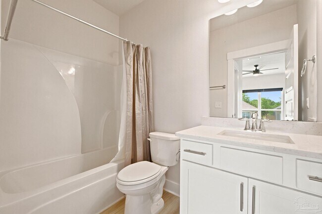 Building Photo - 232 Camellia Dr