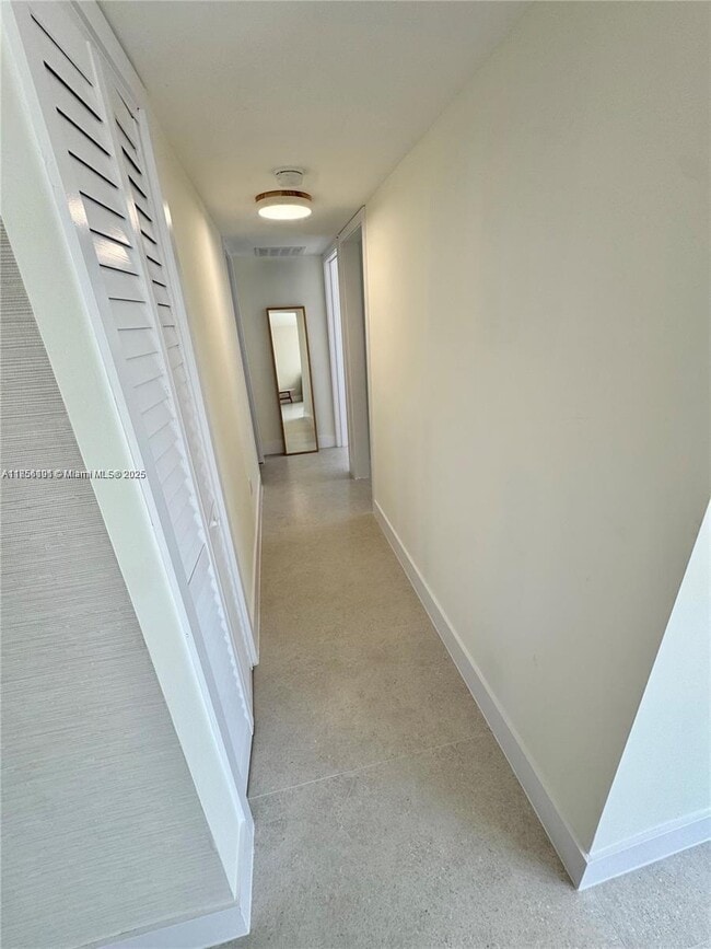 Building Photo - 555 Crandon Blvd